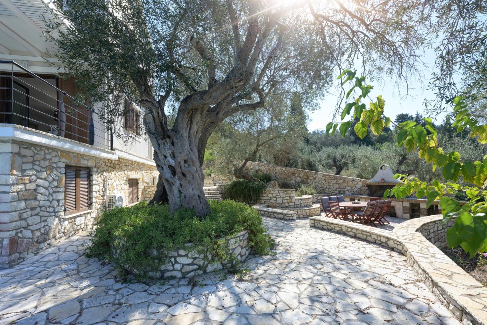Villa Bougarini Haven Family Villa Rock Pool Oasis Ieromonachos Bagian luar foto