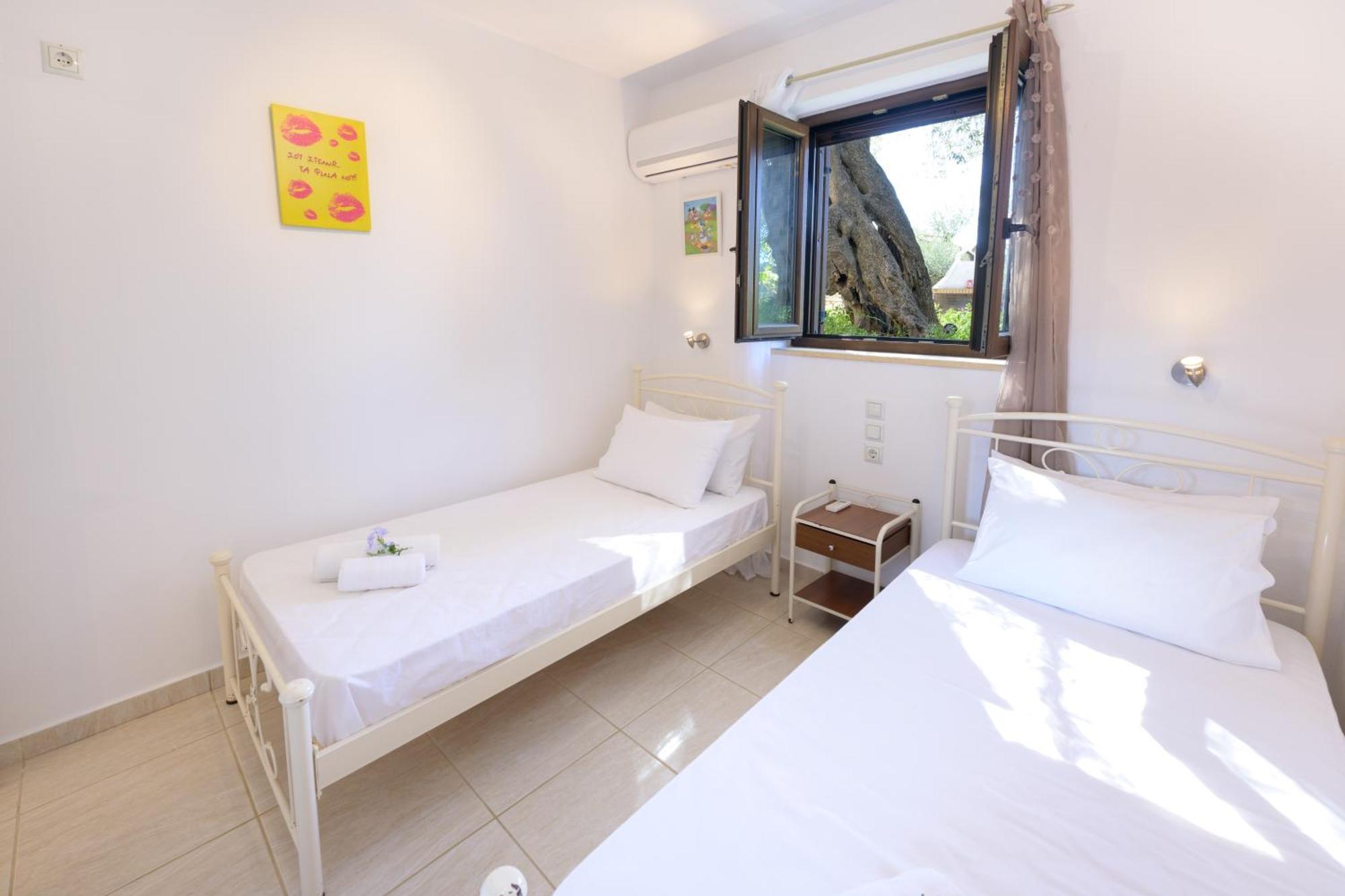 Villa Bougarini Haven Family Villa Rock Pool Oasis Ieromonachos Bagian luar foto