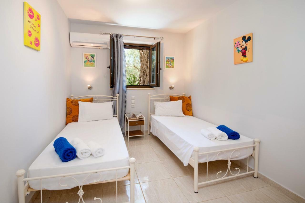Villa Bougarini Haven Family Villa Rock Pool Oasis Ieromonachos Bagian luar foto